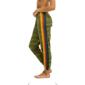 Camo aviator nation sweatpants, size M, only worn a few times good condition.